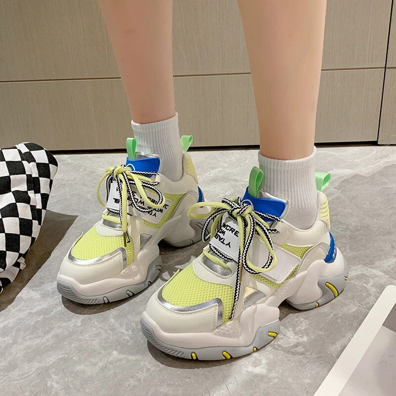 CHUNA Sneaker